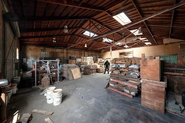 11016 warehouse8