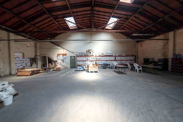 11016 warehouse4