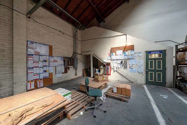 11016 warehouse5