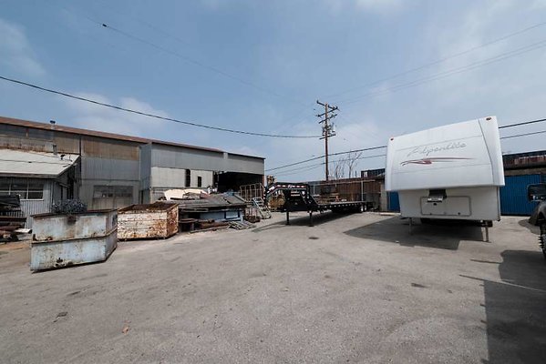 10989 parking4