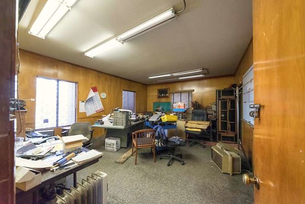 10989 office6