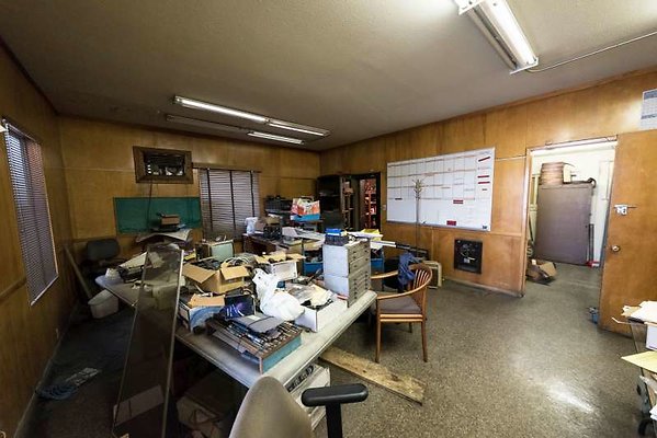 10989 office5