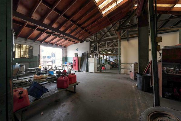 10989 warehouse31