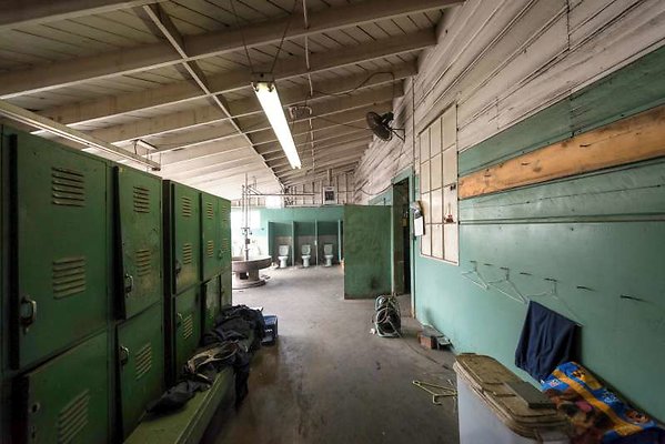 10989 locker3