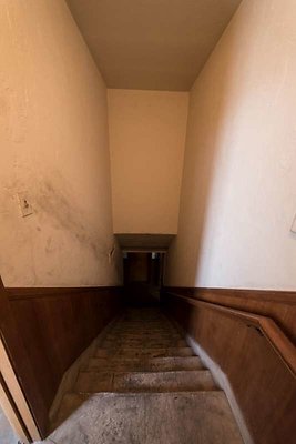 10989 stairs3