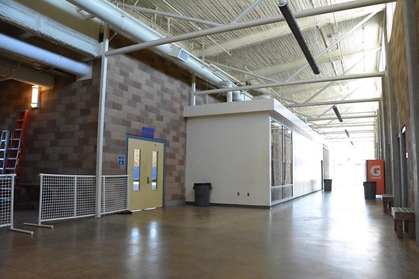 Uni.HS.NewGym.Hall.2.01