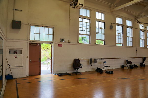 Uni.HS.Old.Gym.13