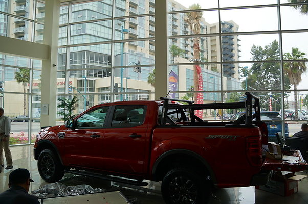 Sunrise.Ford.Ints.02