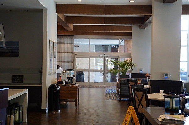 Hilton.Lobby.Bar.74