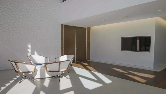 150-N.-Orange-Grove-Lobby-2nd-Floor-06