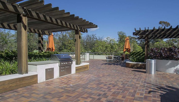 150-N.-Orange-Grove-Patio-14