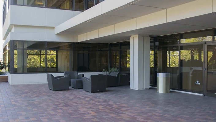150-N.-Orange-Grove-Patio-03