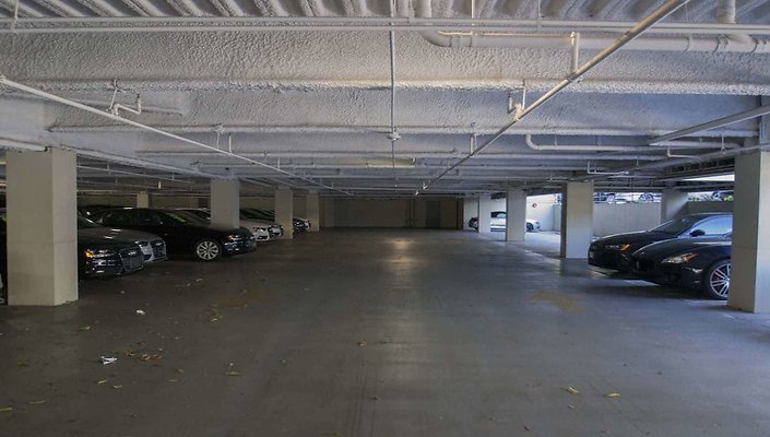 150-N.-Orange-Grove-Parking-Garage-03