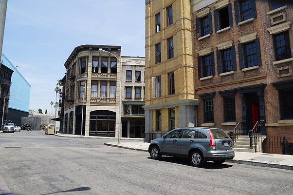 Paramount.Back.Lot.w.car.68