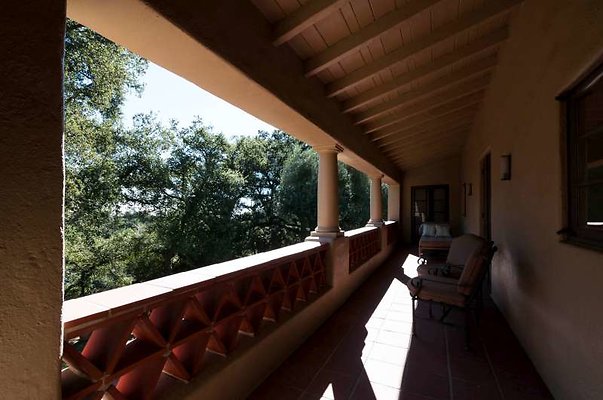 3683 balcony