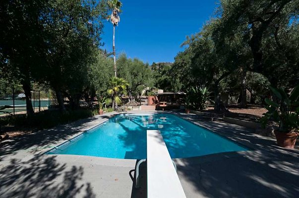 3683 pool