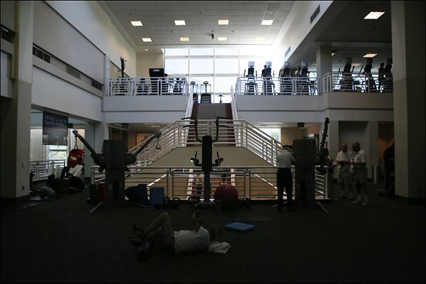 ParkTerrace 90045 20110427 1155