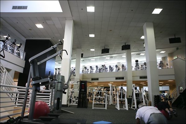 ParkTerrace 90045 20110427 1211