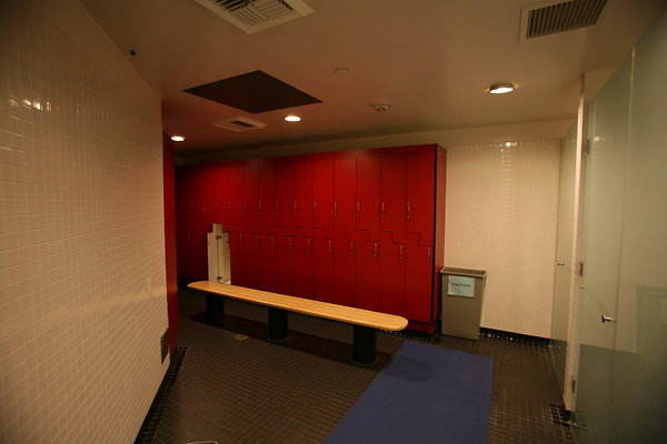 Mens Room3 1