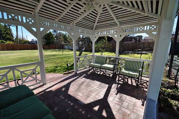 8993 gazebo2