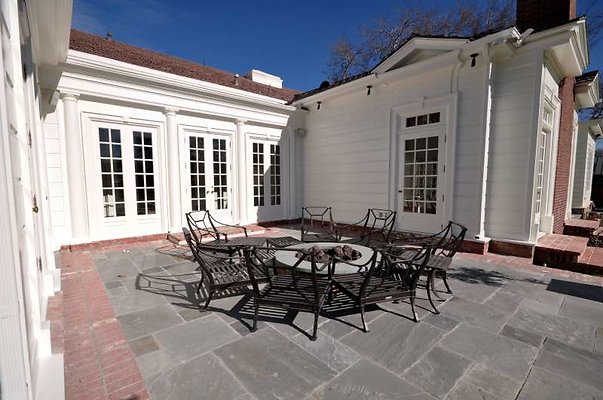 8993 patio
