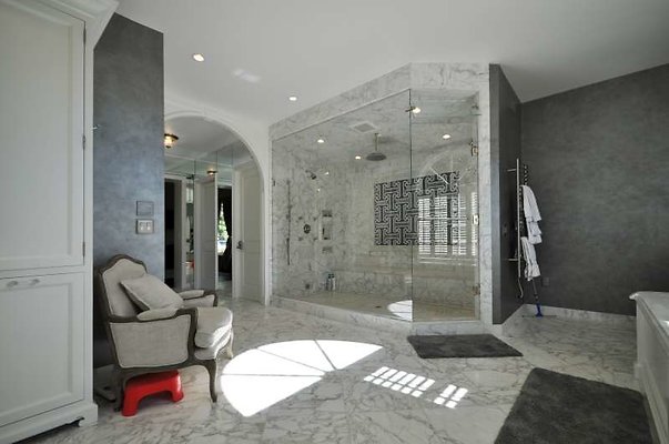8993 bath2