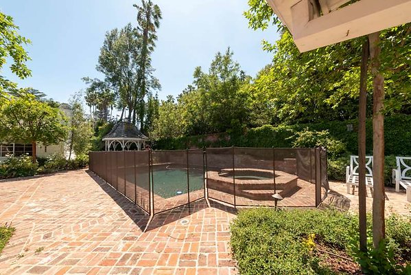 10282 pool3