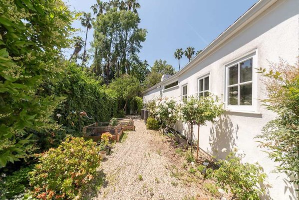 10282 garden3