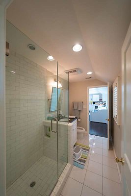 10282 bath6