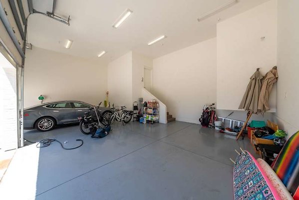 12451 garage2