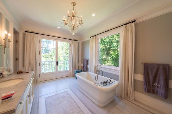 12451 bath3