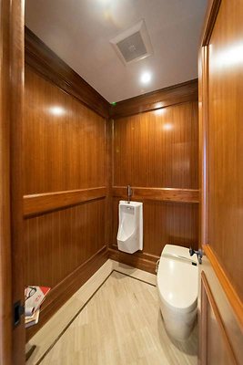 12451 bath8