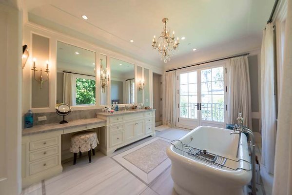 12451 bath