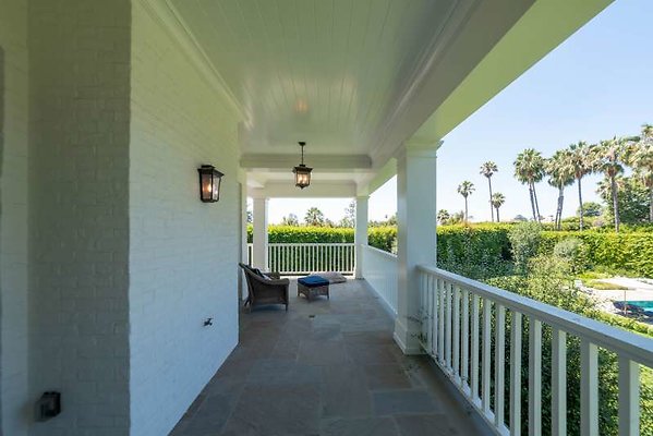 12451 balcony5