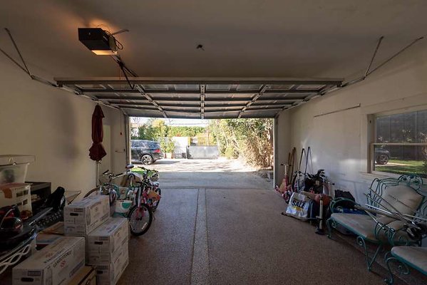 12015 garage