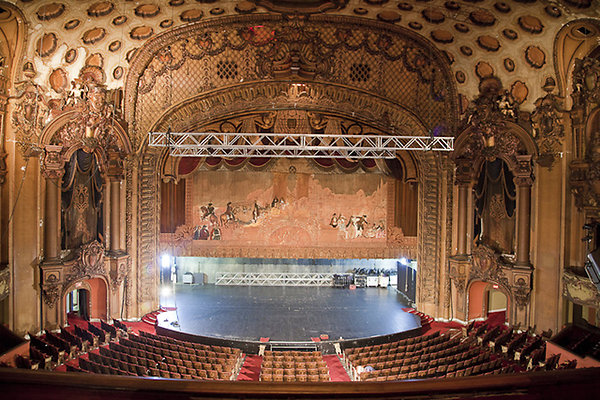 Los Angeles Theater 11