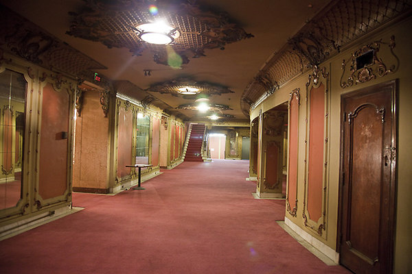 Los Angeles Theater 10