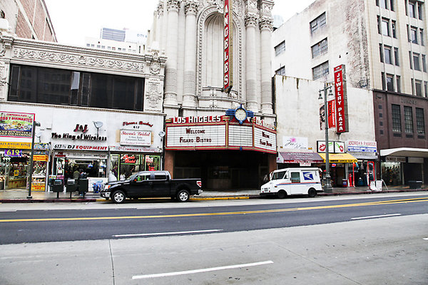 Los Angeles Theater 40