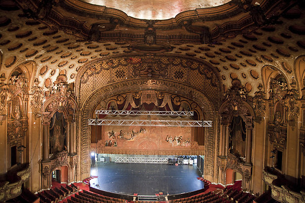 Los Angeles Theater 15