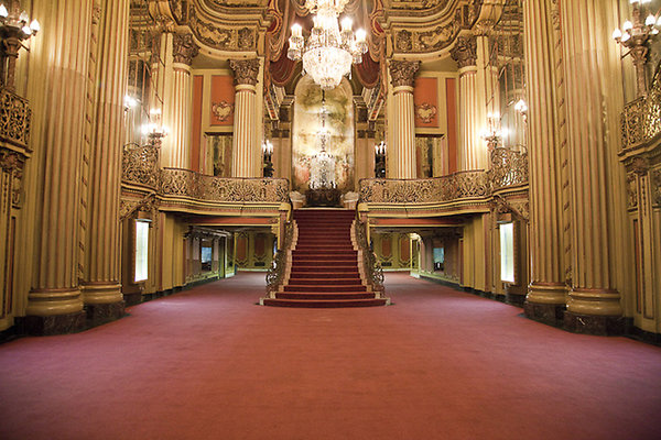 Los Angeles Theater 1