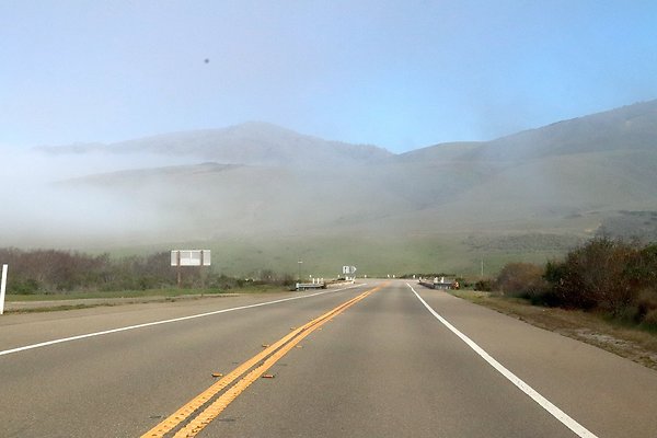 HWY 1 NORTH TOWARDS RAGGED POINT.3