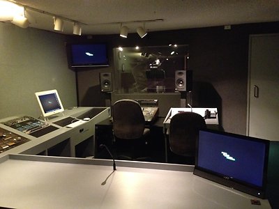 Studio-3-2013-Control