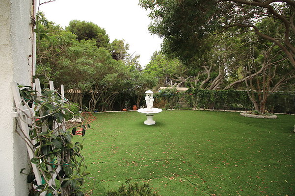 Pacific.View.Nursery.Malibu.13