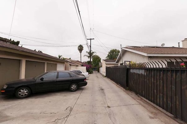 10132 alley2