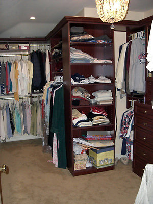 2587 closet