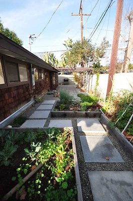 4618 alley3