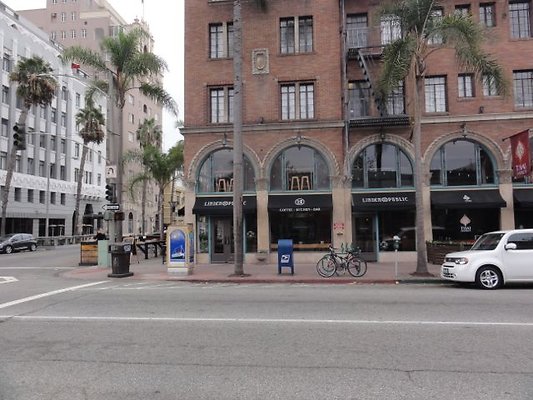 Linden &amp; Broadway SW Long Beach