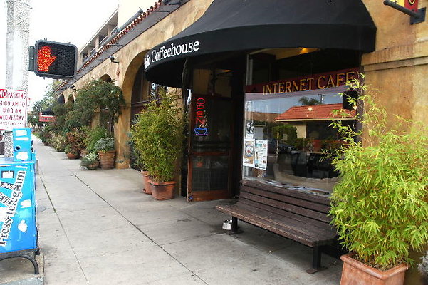 Long Beach Cafes.Streets