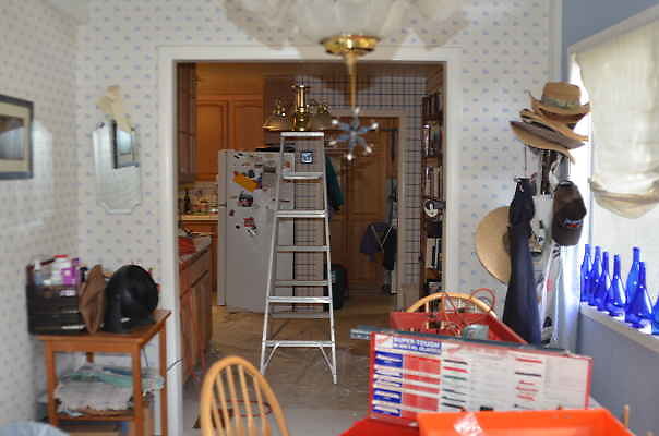 breakfast nook - east