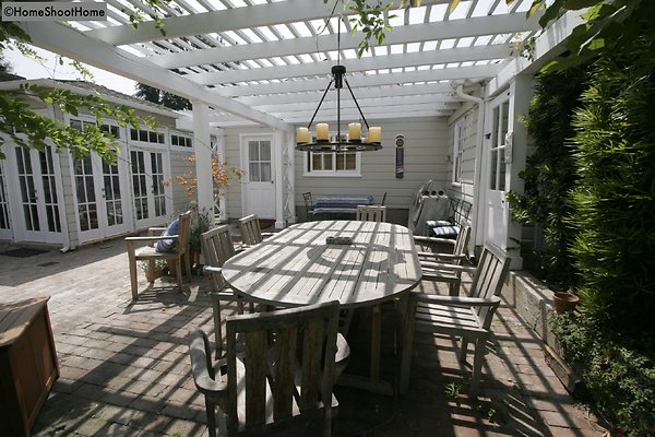 patio reverse patio reverse